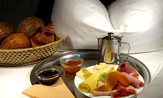 Süße Versuchung in ihrem Hotel am Hermanplatz. Hotel in Neukölln und Kreuzberg